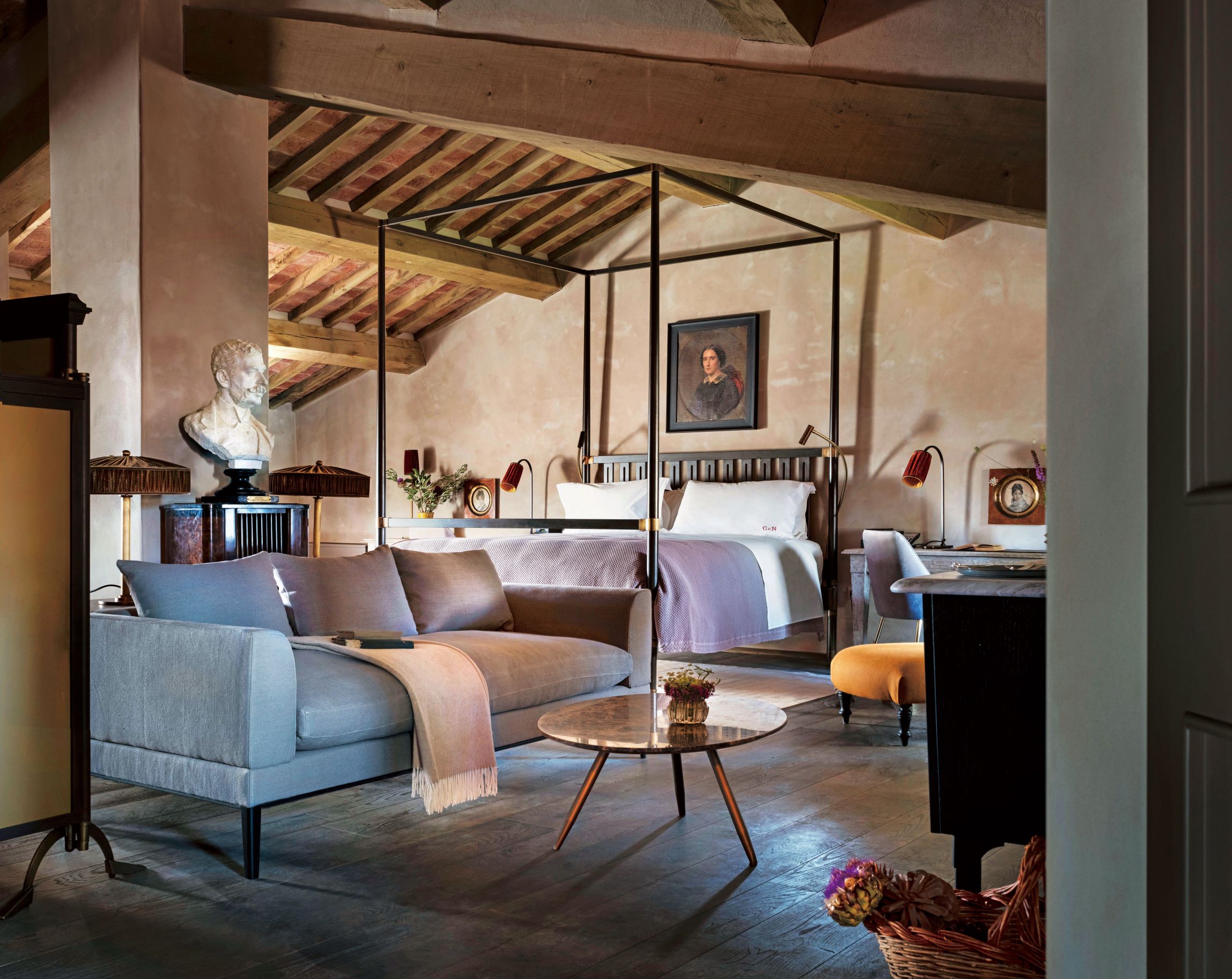 充滿手工細節、盡顯優雅氛圍的城堡套房。