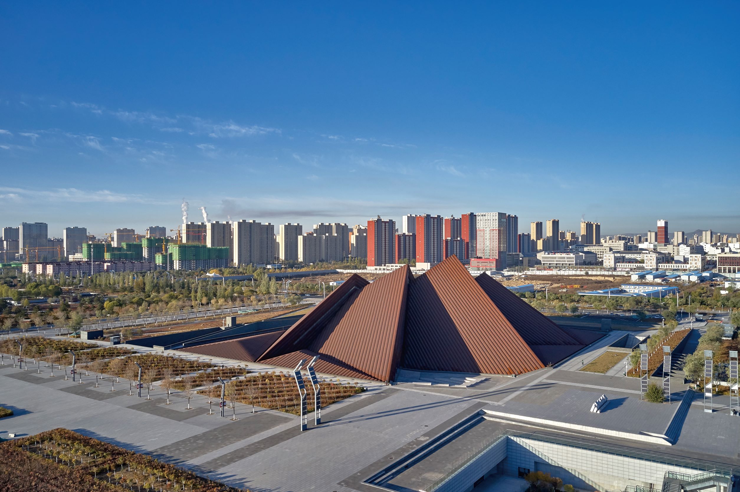 MUSEUM GLOBAL: DATONG ART MUSEUM 全球新文化據點 - 如群山層疊的美術館建築