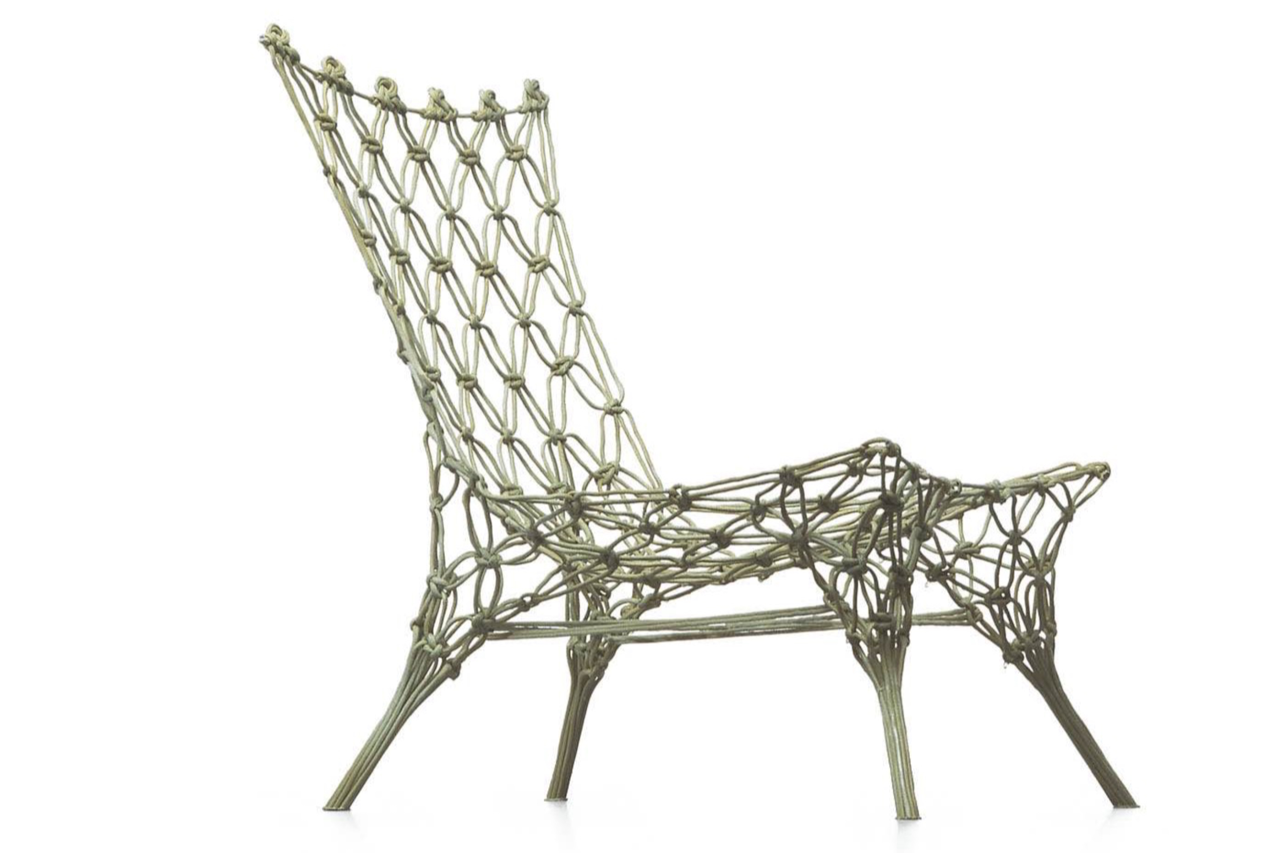 1996 年為荷蘭設計品牌 Droog 設計的 Knotted Chair，打開了 Marcel 的大師之路。