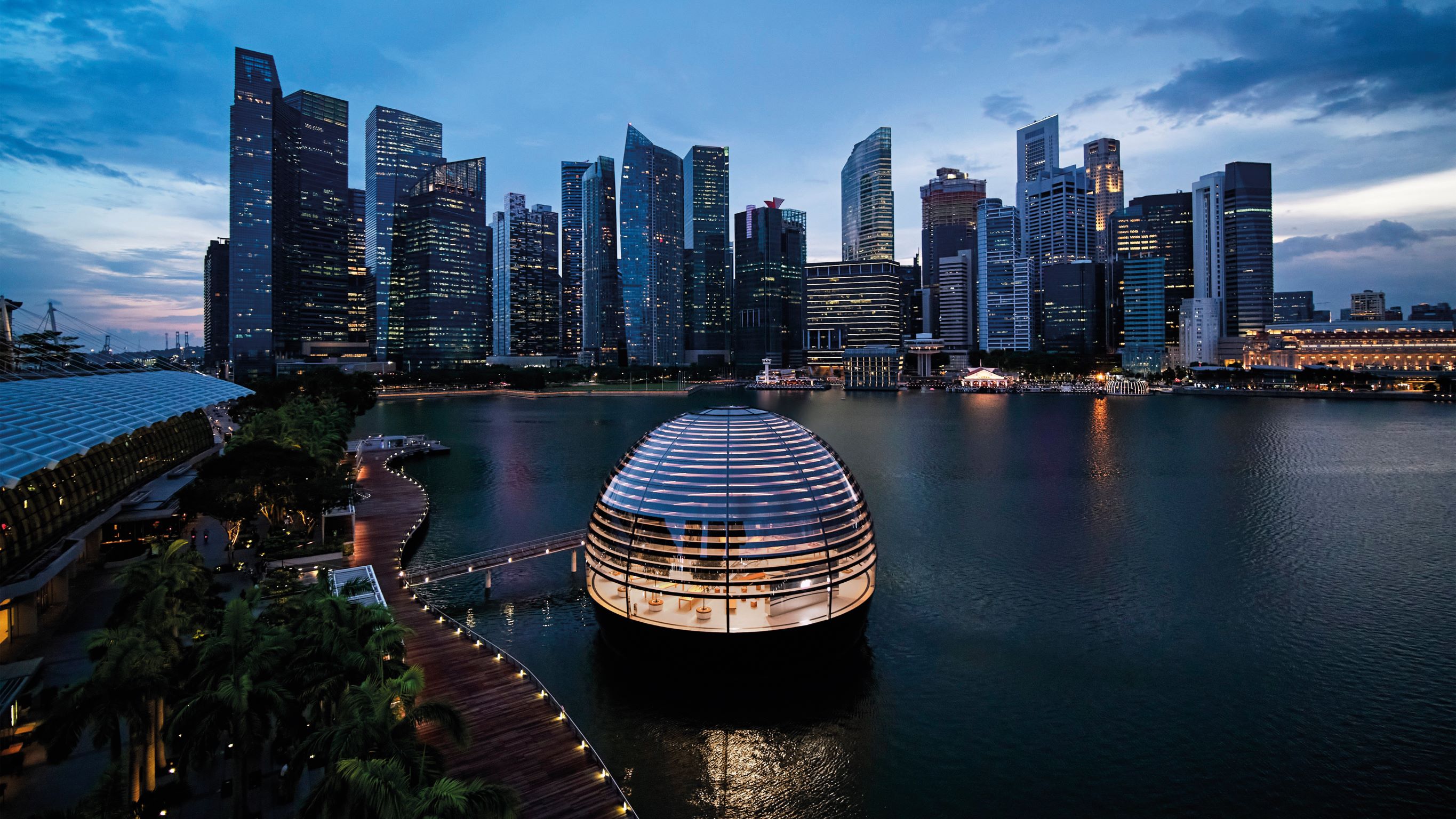 APPLE MARINA BAY SANDS 全球首家水上蘋果門市