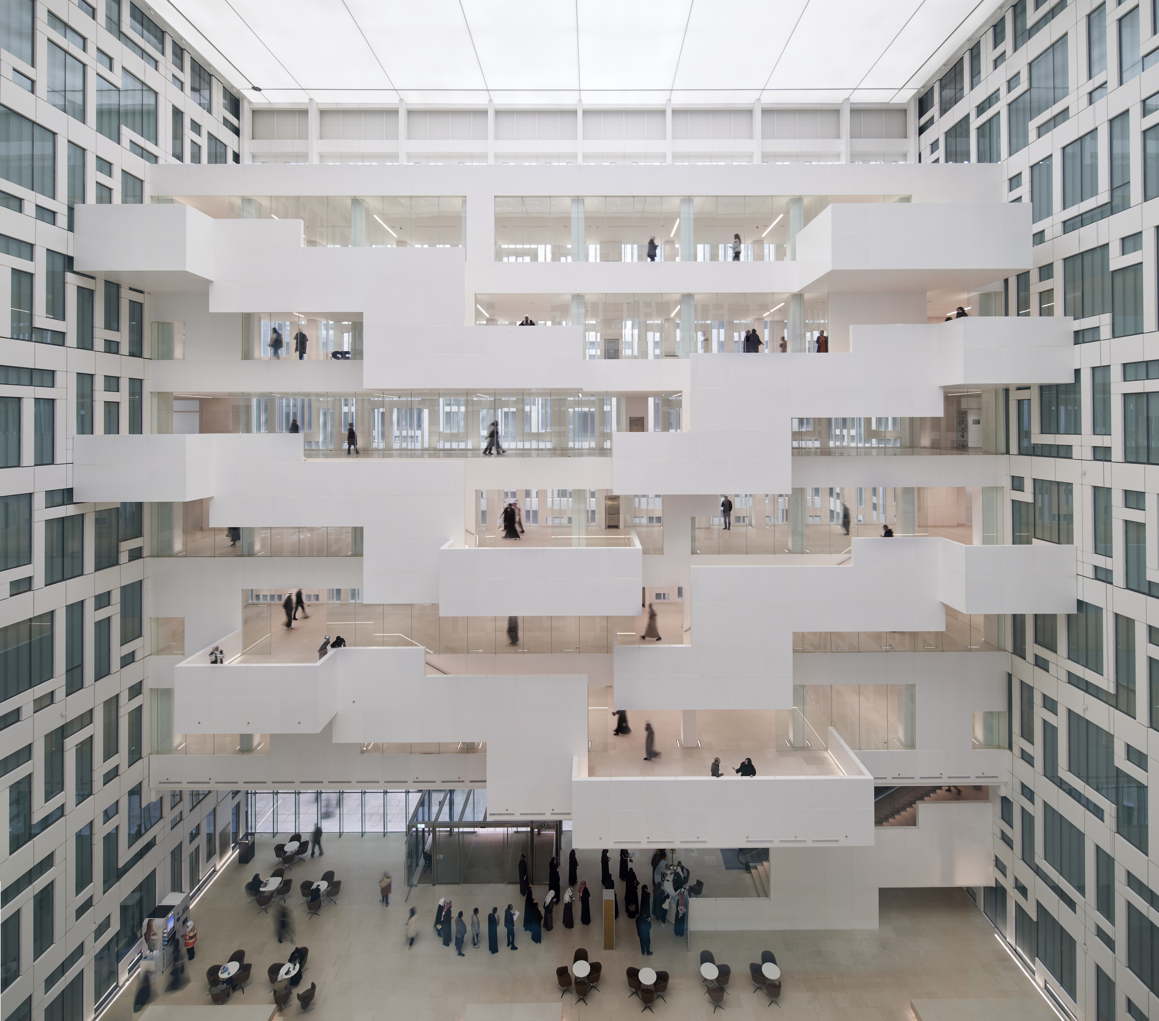 室內設計為學生、教職員和訪客創造相遇交流的機會。